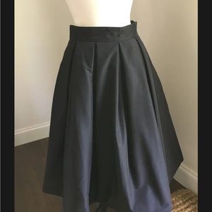 White House Black Market Navy taffeta pleated skirt size 16